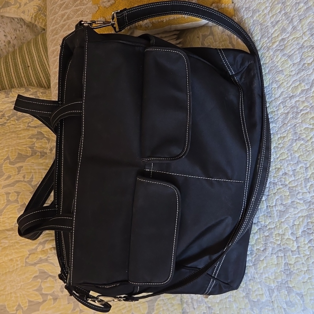 Kathy Van Zeeland nice overnight bag 🎒